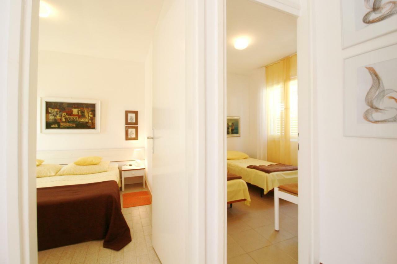 Apartment Dada Petrčane Exterior foto